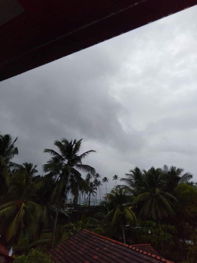 Near Beach Rest Unawatuna Exterior foto