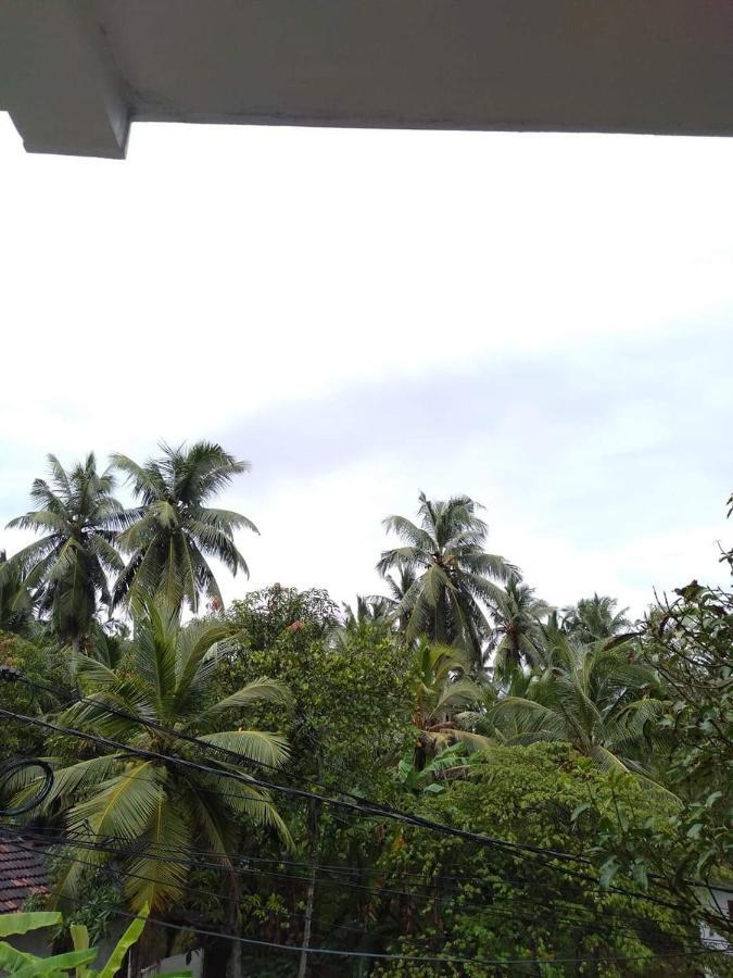 Near Beach Rest Unawatuna Exterior foto